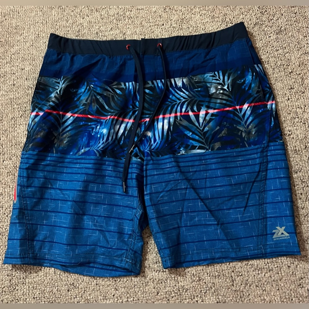 Men’s dark blue zeroxposur swim trunks